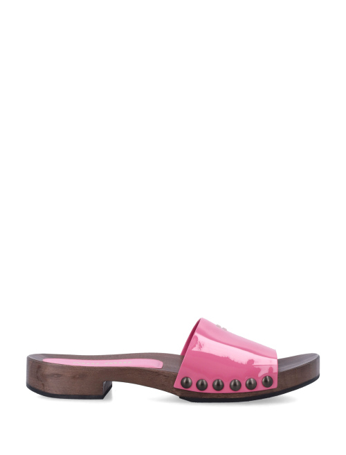 Patent leather clogs - MIU MIU | Spazio Pritelli