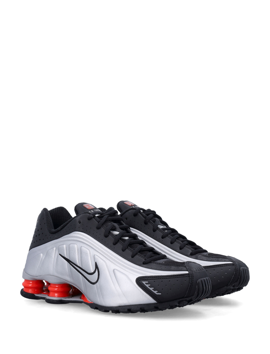 Shox R4 - Spazio Pritelli
