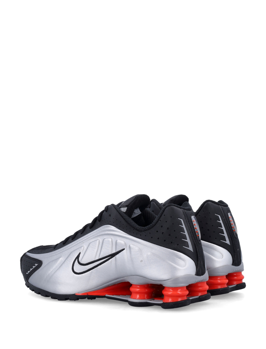 Shox R4 - Spazio Pritelli